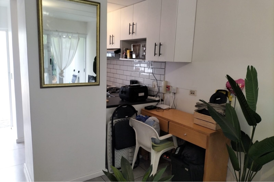 To Let 2 Bedroom Property for Rent in Table View Western Cape